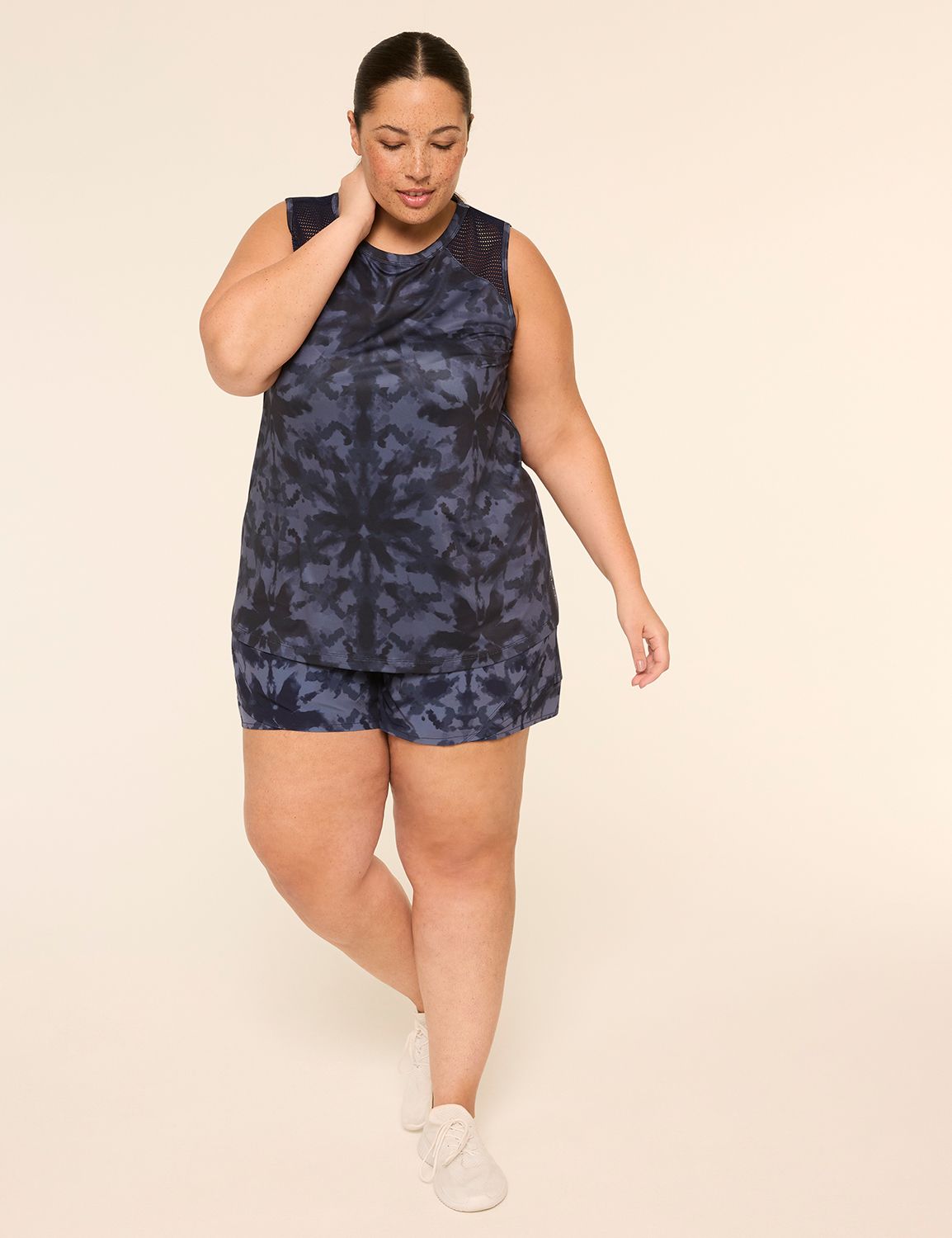 LIVI Sleeveless Crew Neckline Livi Product Image 4