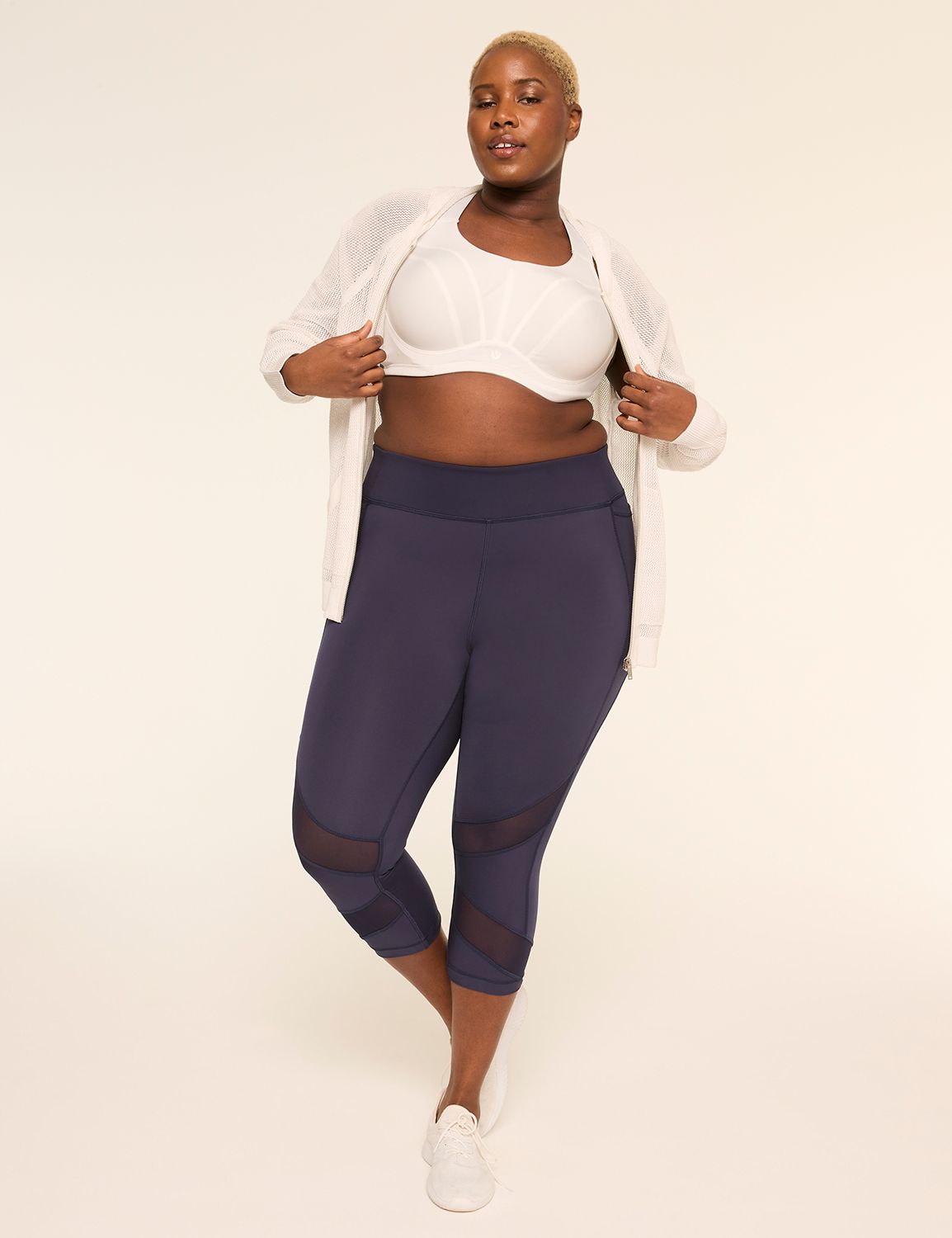 LIVI High Rise Wicking Capri Leggin Product Image 3