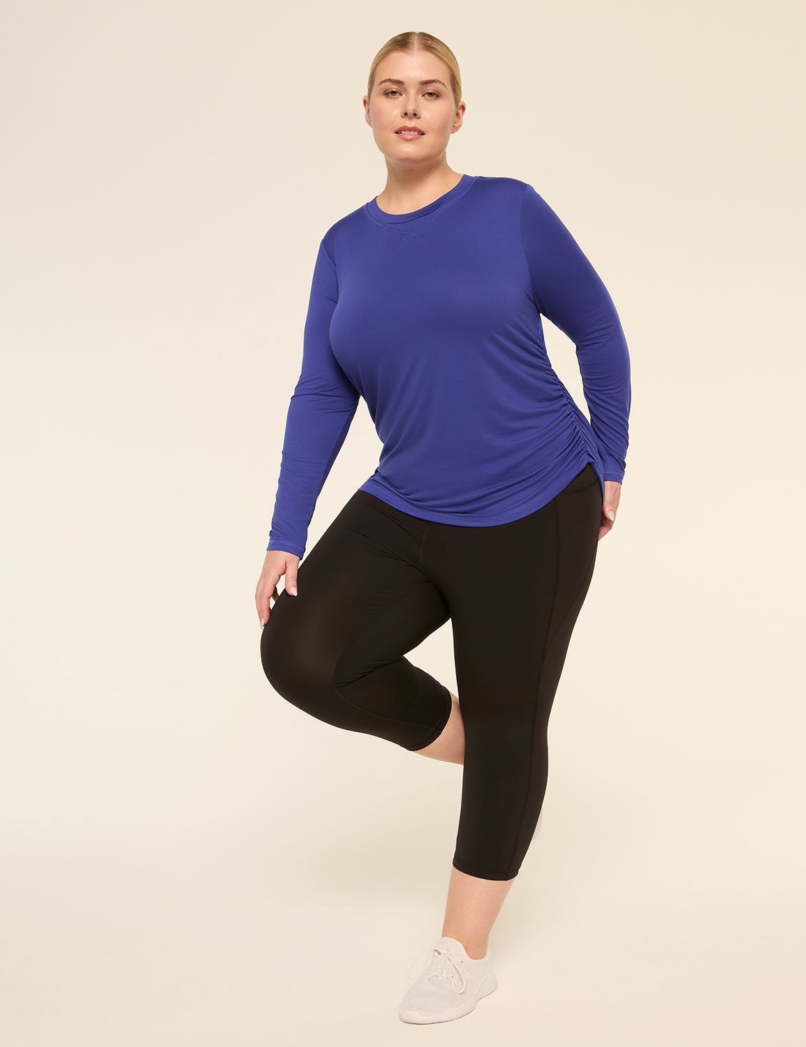 LIVI High Rise Wicking Capri Leggin Product Image 3