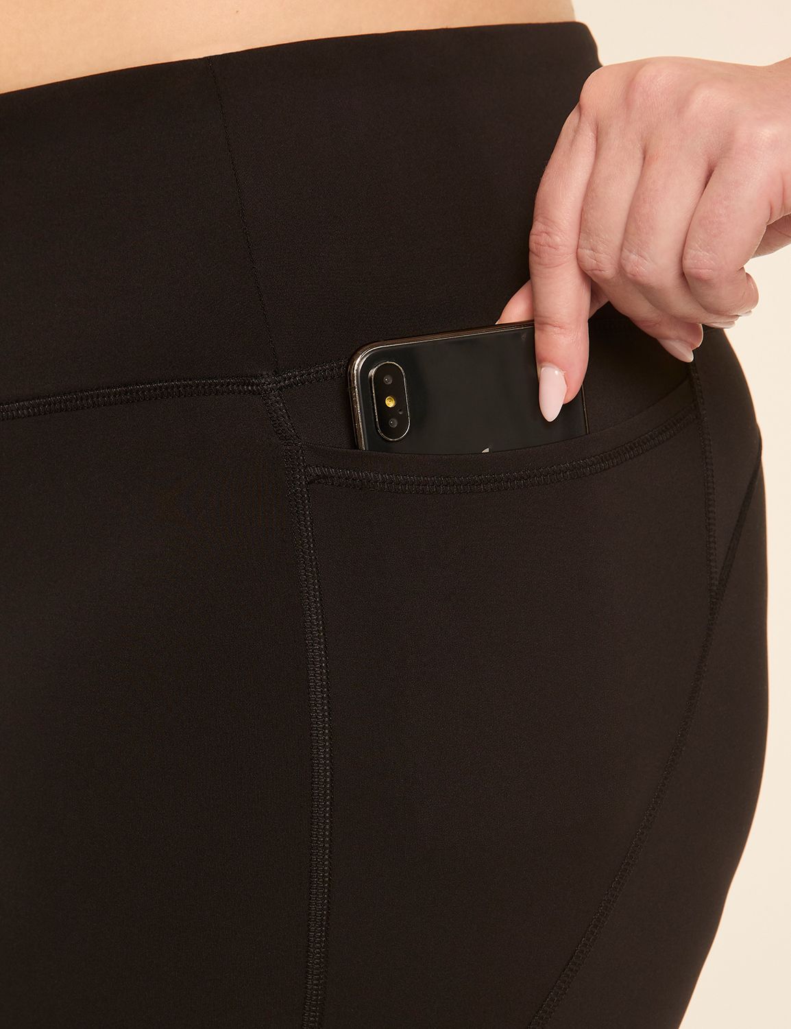 LIVI High Rise Wicking Capri Leggin Product Image 4