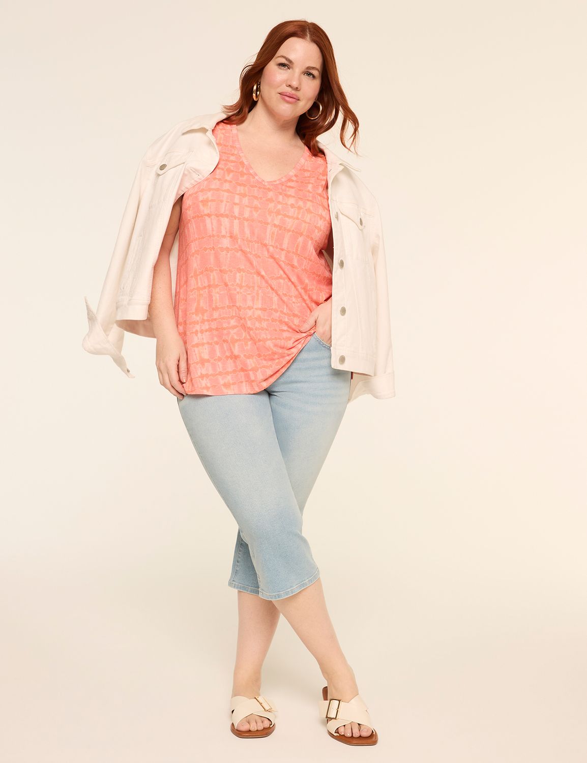 Sleeveless V-Neck Forward Shoulder Product Image 3