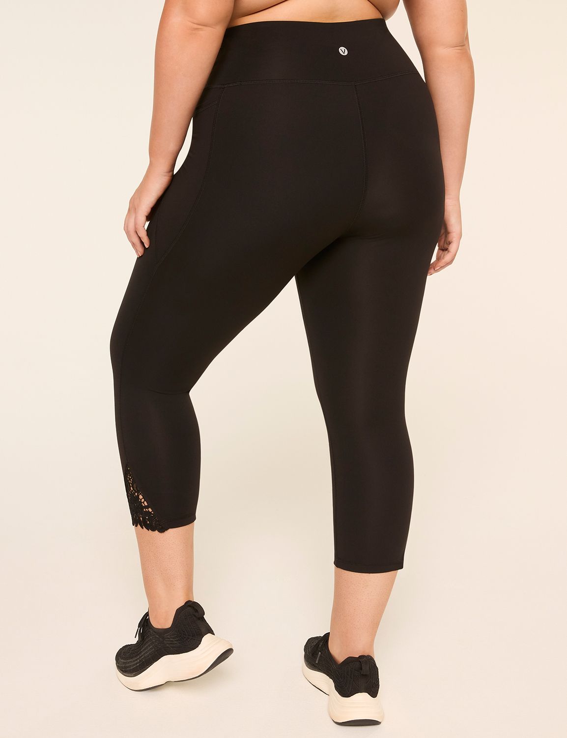 LIVI High Rise Livi Soft Capri Legg Product Image 3