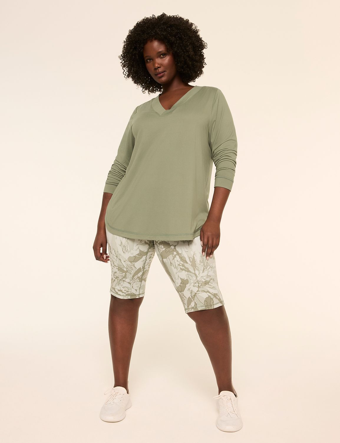 LIVI Long Sleeve Mid VNeck Livi Sof Product Image 3