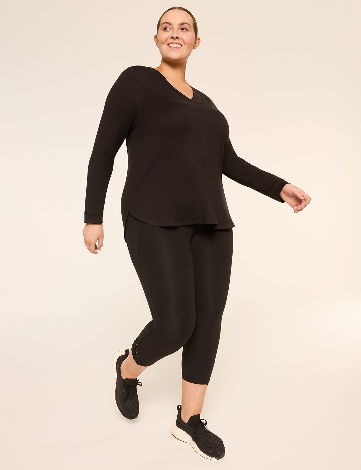 LIVI Long Sleeve Mid VNeck Livi Sof Product Image 3