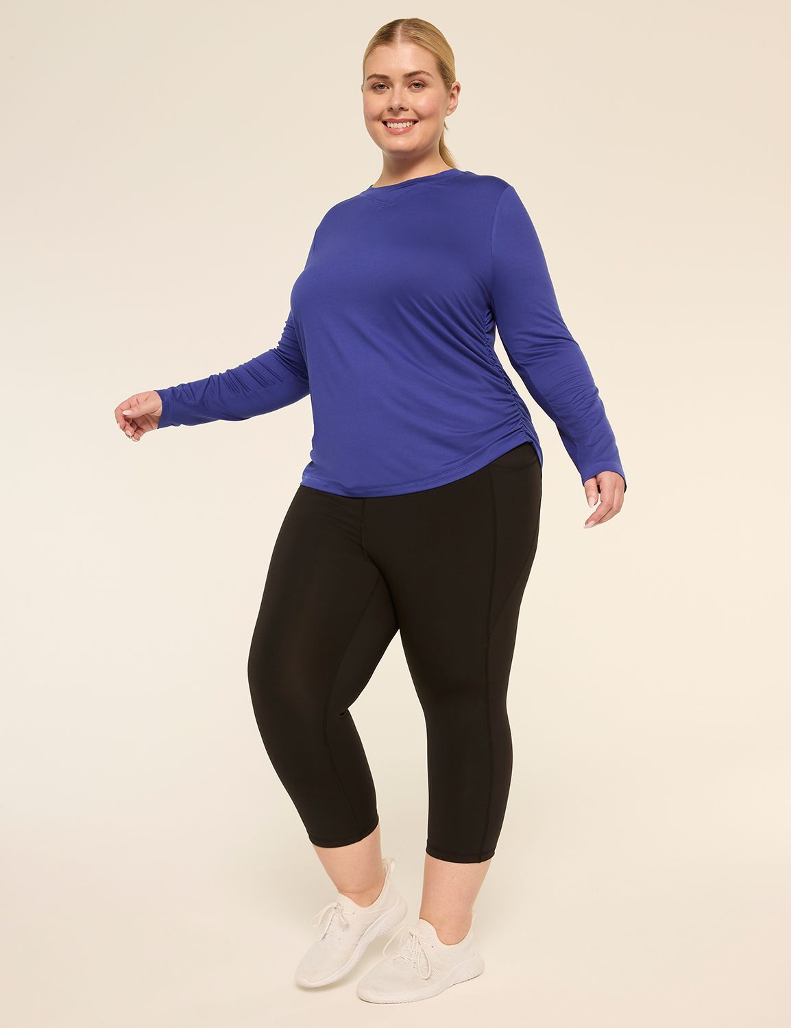 LIVI Long Sleeve Crew Neckline Livi Product Image 3