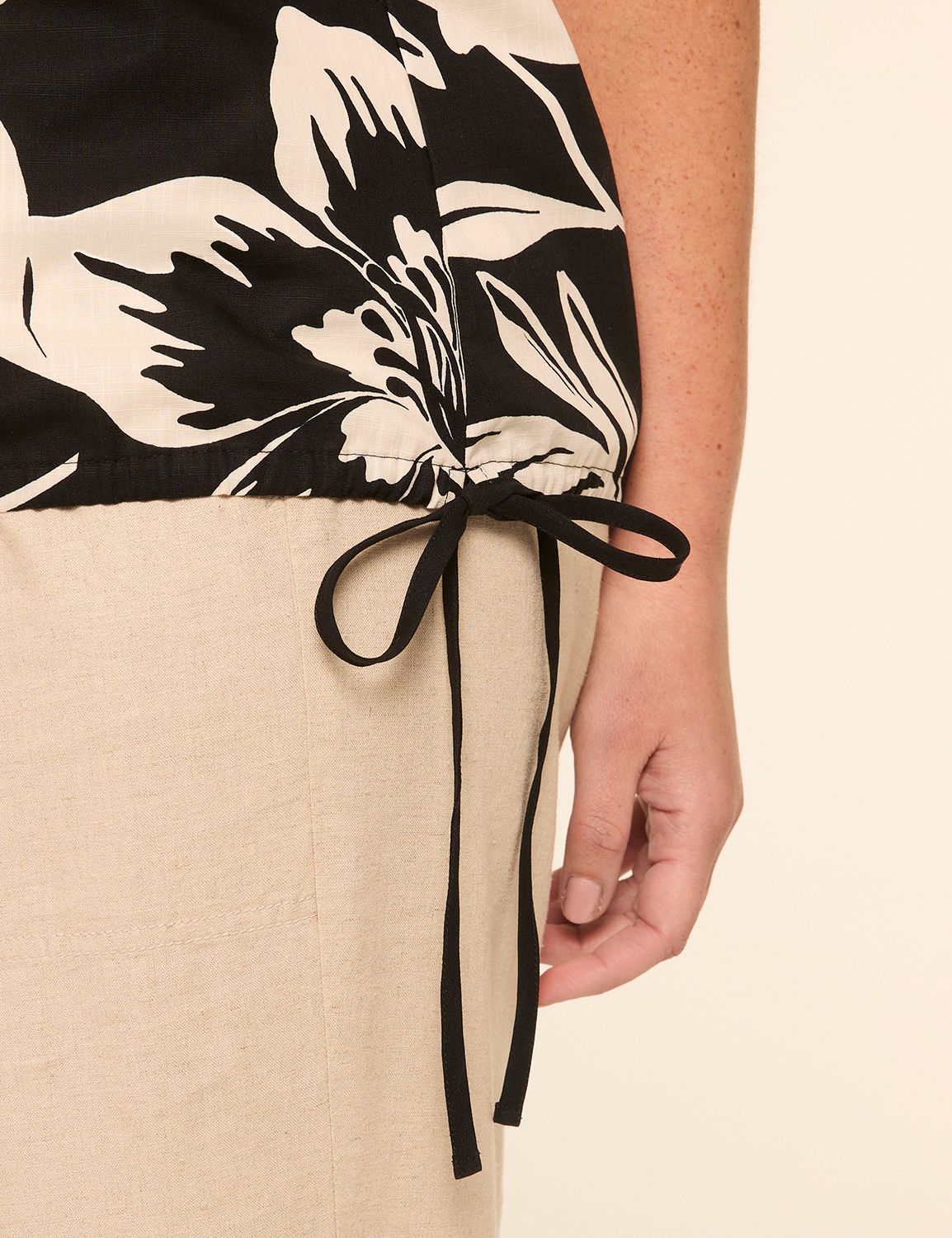 Relaxed Crew Neck Tie Waist Popover Product Image 4