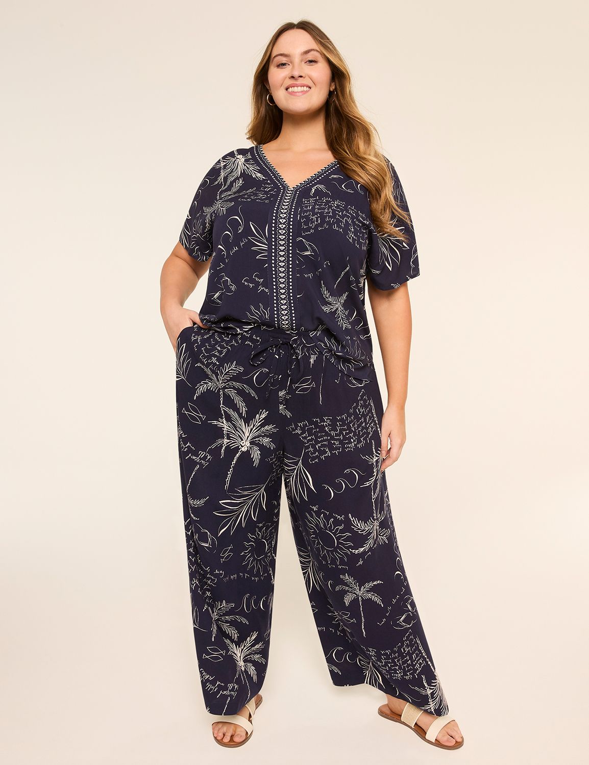 Relaxed SS Dolman V-Neck Top 115094 Product Image 3