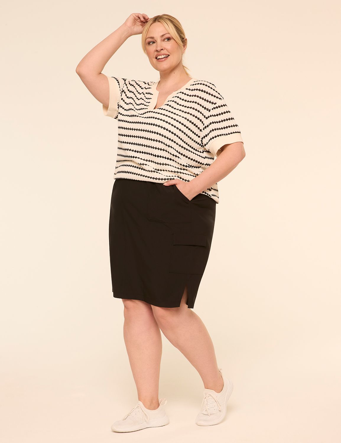 LIVI Mid Rise Stretch Woven Midi Sk Product Image 3