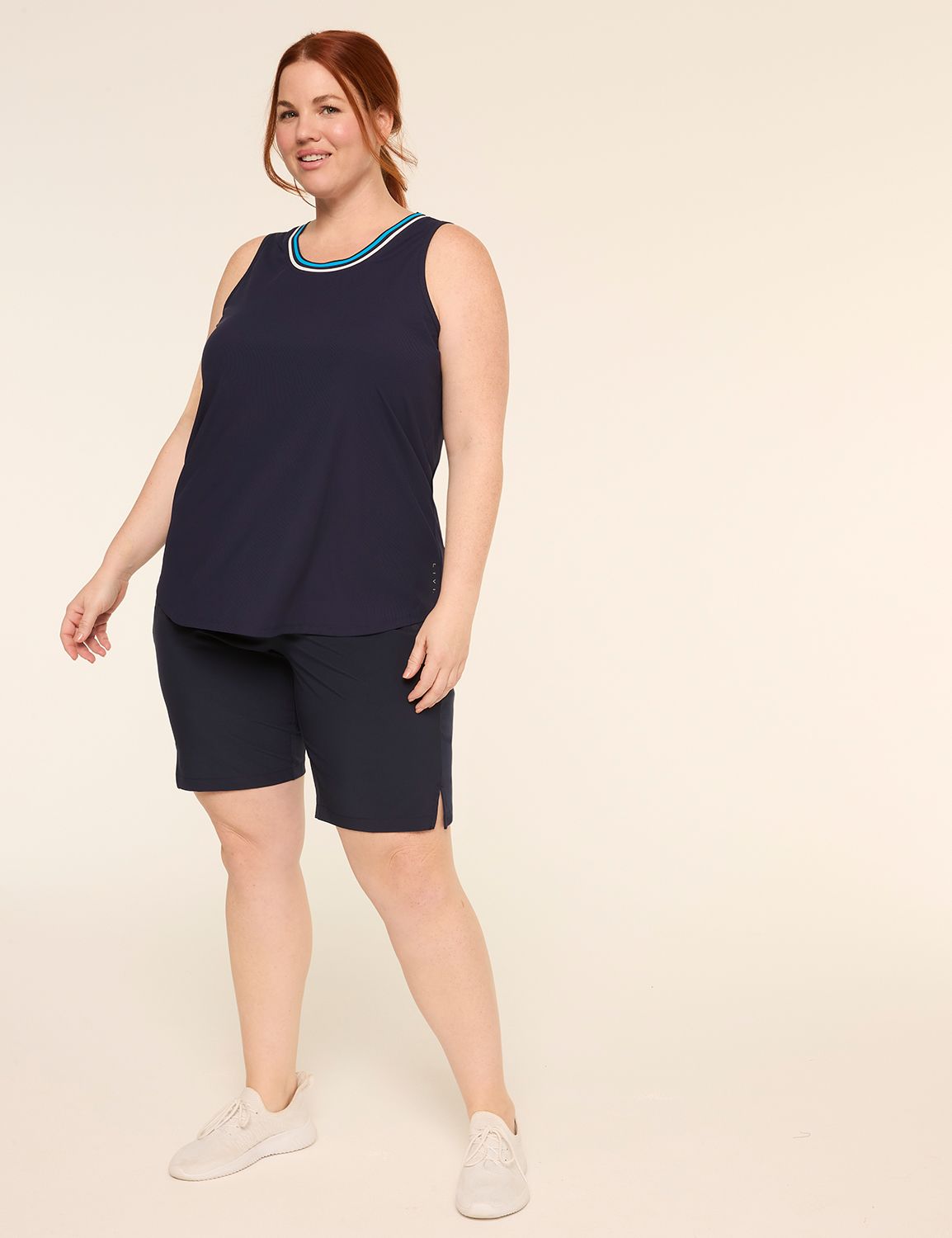 LIVI Sleeveless Scoop Neckline Wick Product Image 3