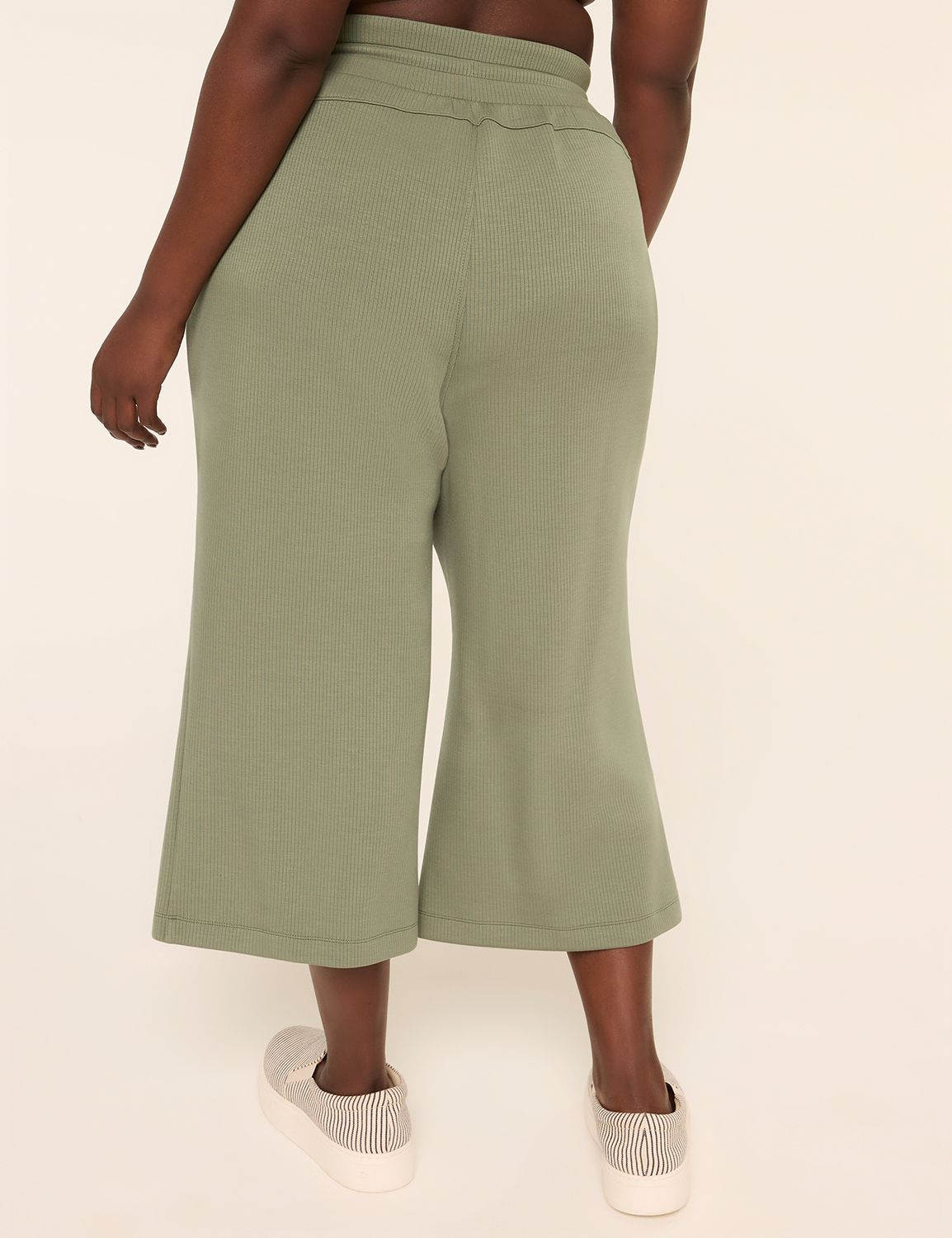 LIVI Journey Relaxed Straight Crop Pant