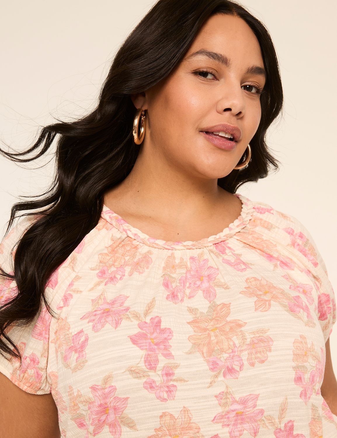 Raglan Short Sleeve Smocked Cuff Br Product Image 4