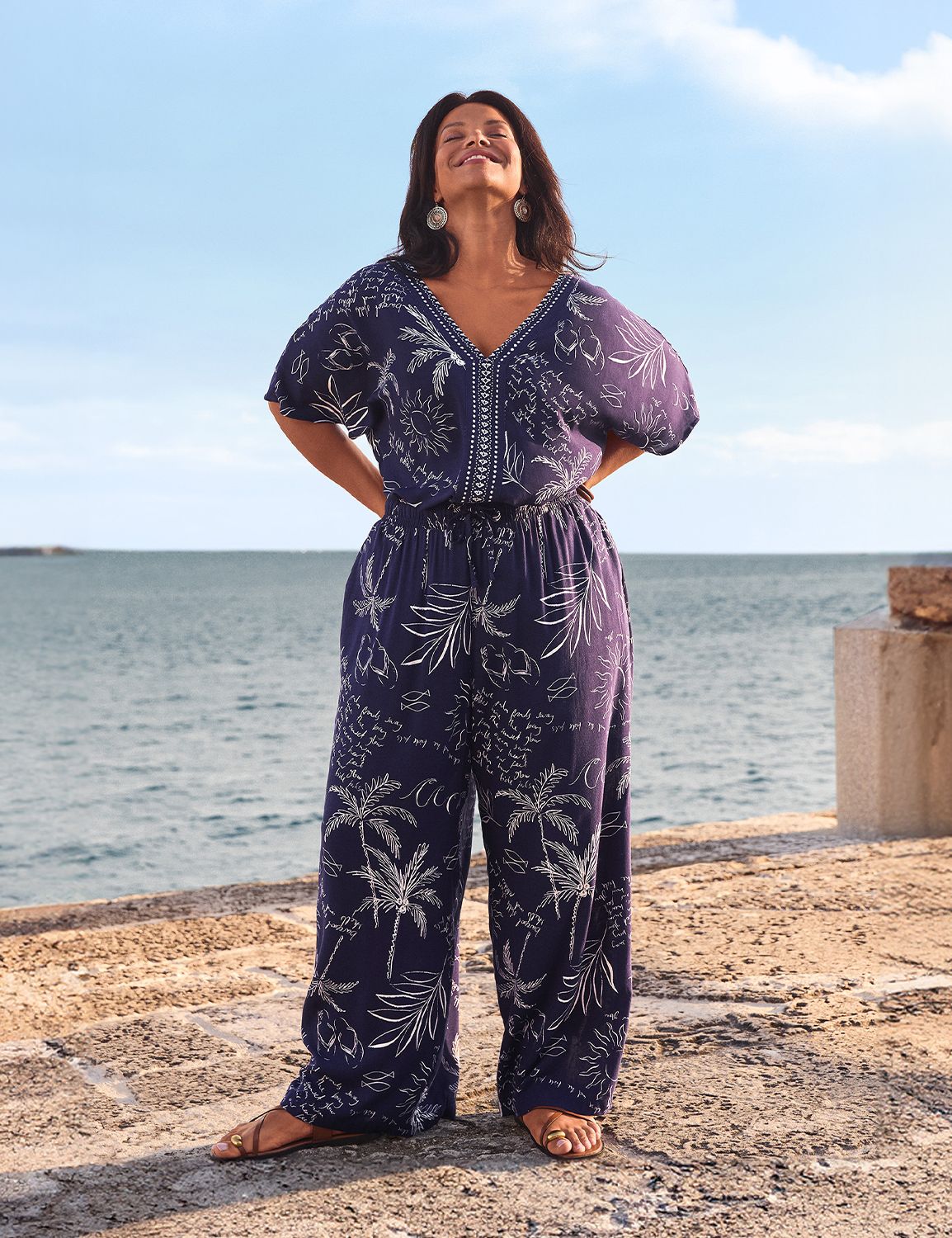 Pull-On Mid Rise Woven Flowy Printe Product Image 5