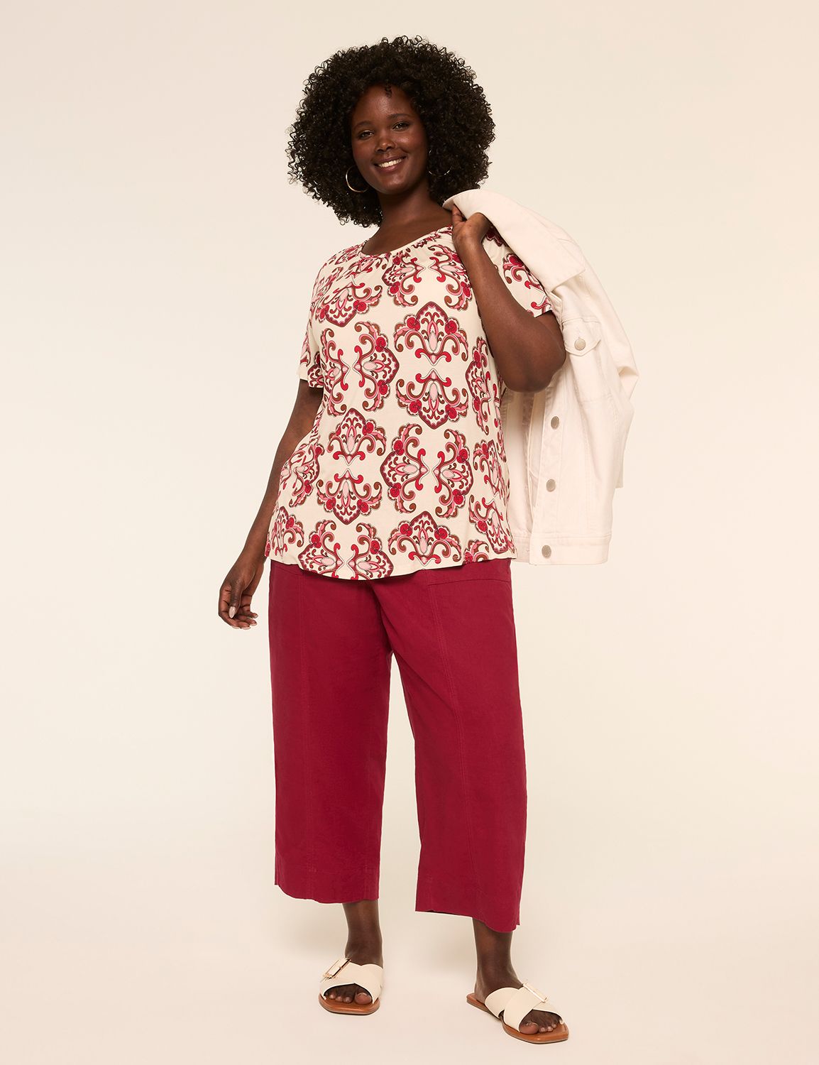 Short Sleeve Crew Neck Tee w/ Neckl Product Image 3