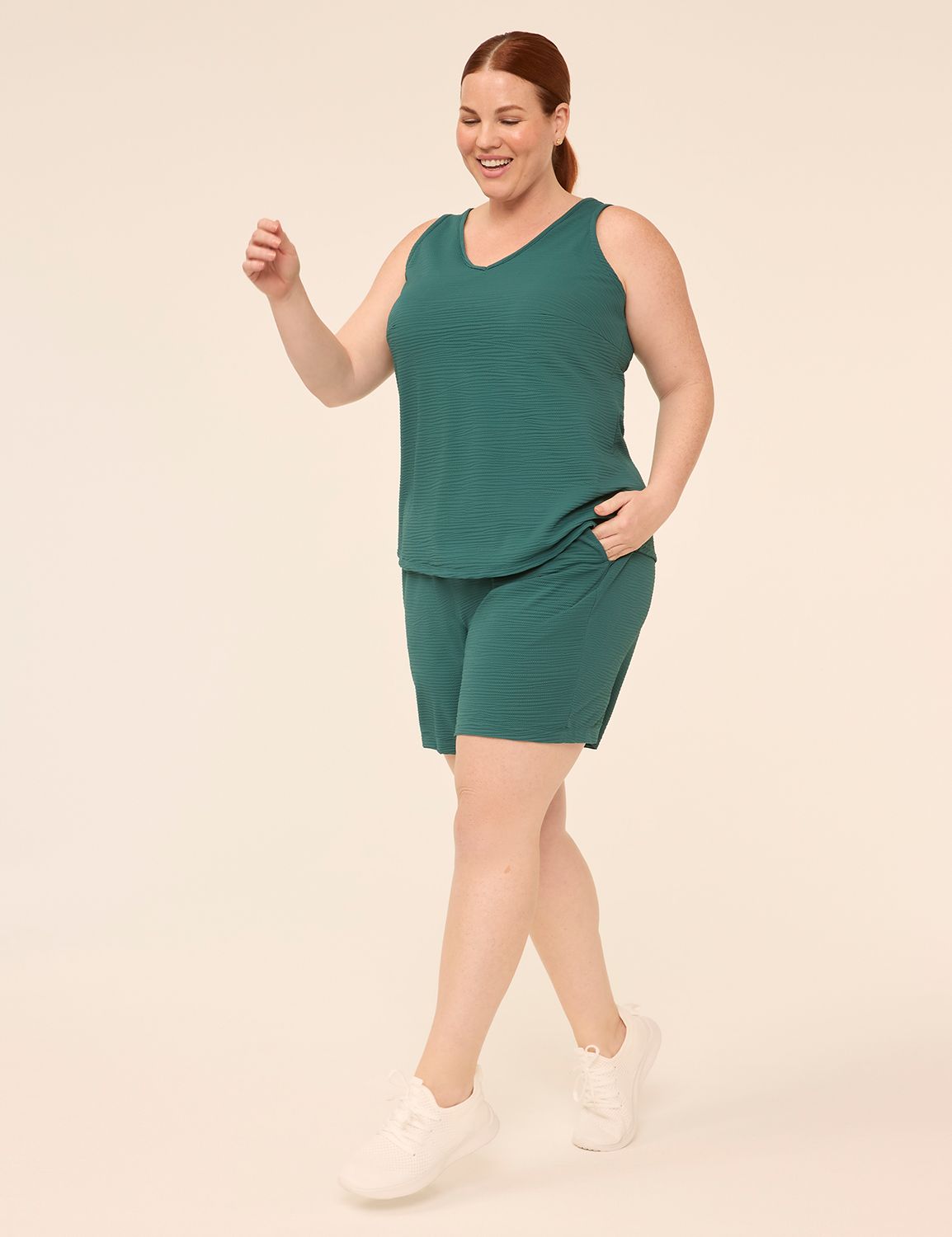LIVI Sleeveless VNeck Textured Wove Product Image 3
