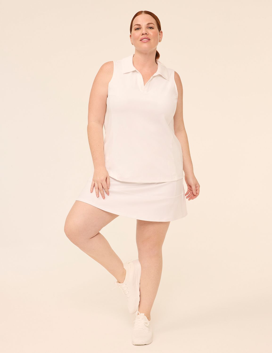LIVI Mid Rise Wicking Seamed Skort Product Image 3