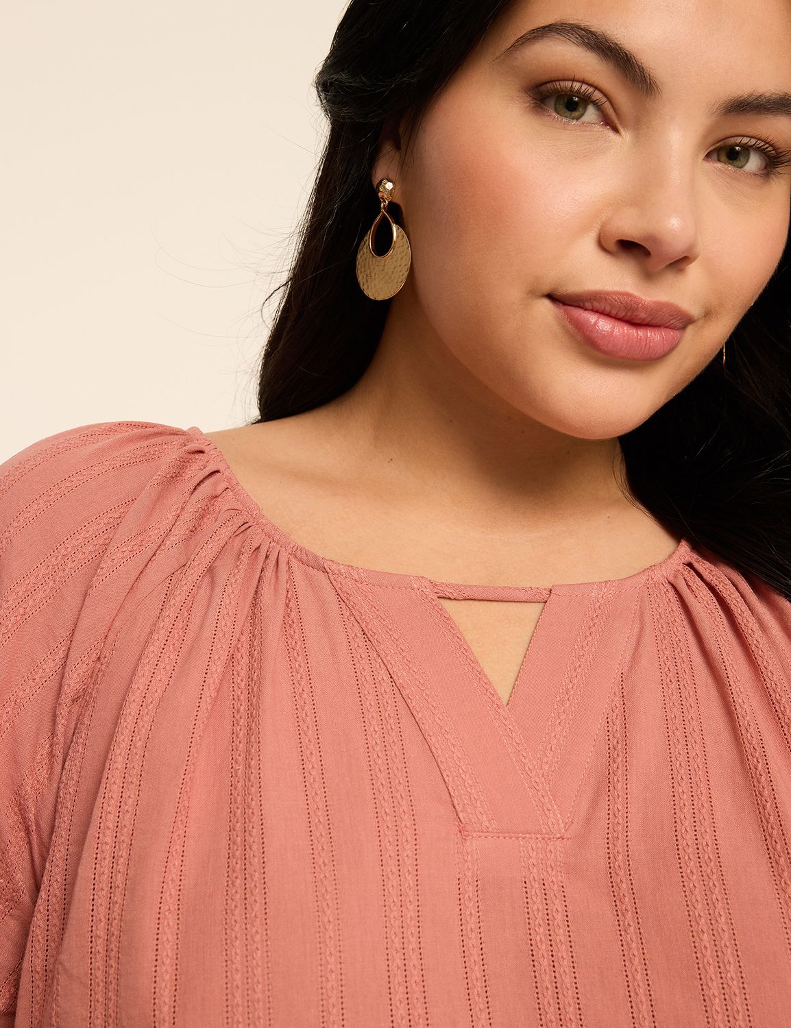 Classic Scoop Neck Short Puff Sleev Product Image 4