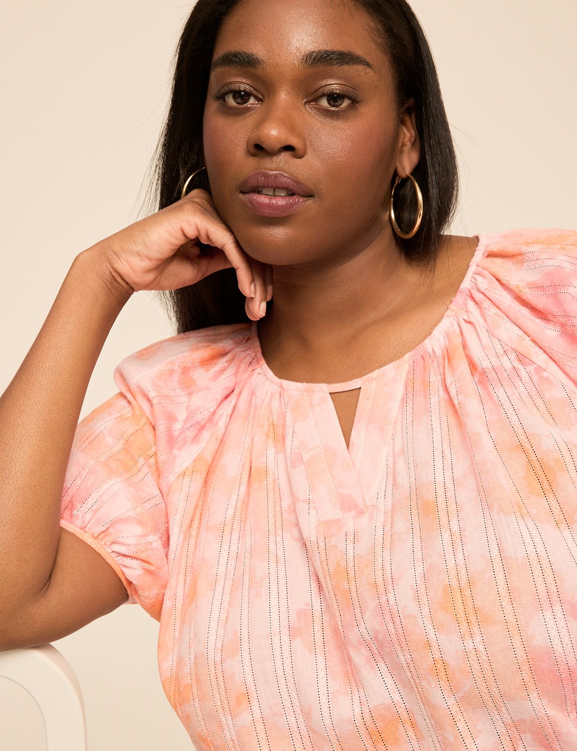 Classic Scoop Neck Short Puff Sleev Product Image 4