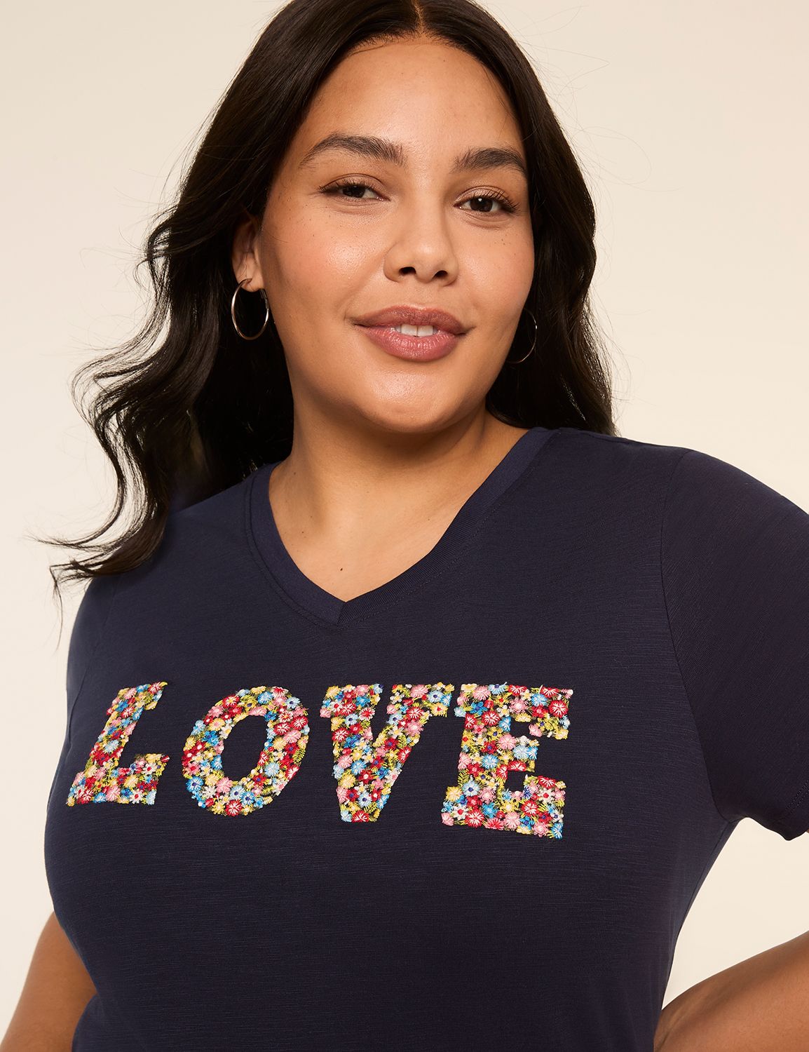 Classic Short Sleeve V-Neck Neck Te Product Image 4