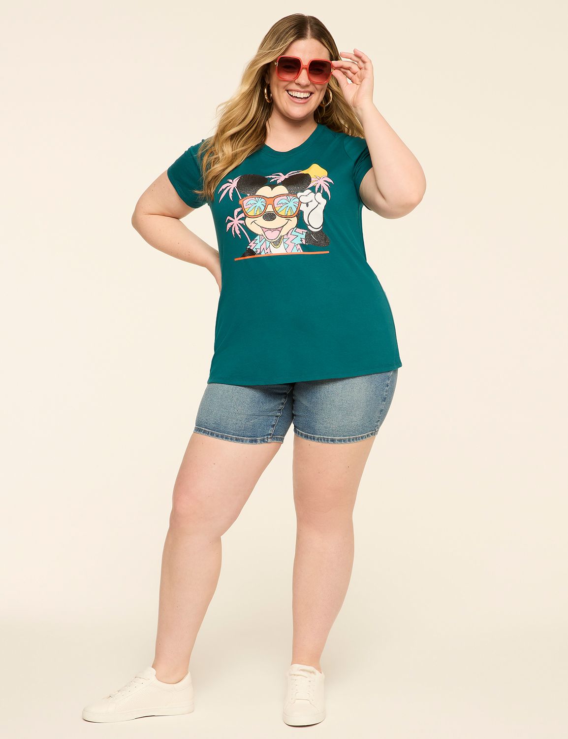 Classic Short Sleeve Crew Neck Tee Product Image 3