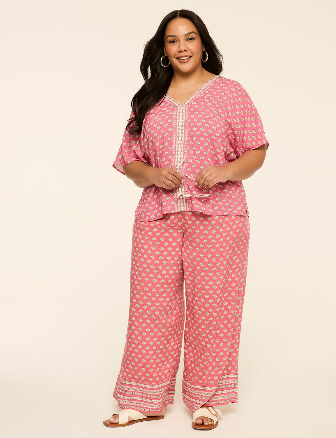 Pull-On Mid Rise Woven Flowy Wide L Product Image 3