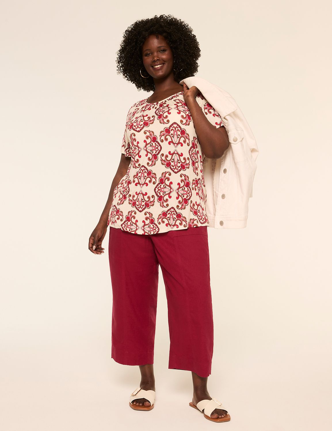 Pull-On Linen Mid Rise Capri Straig Product Image 3