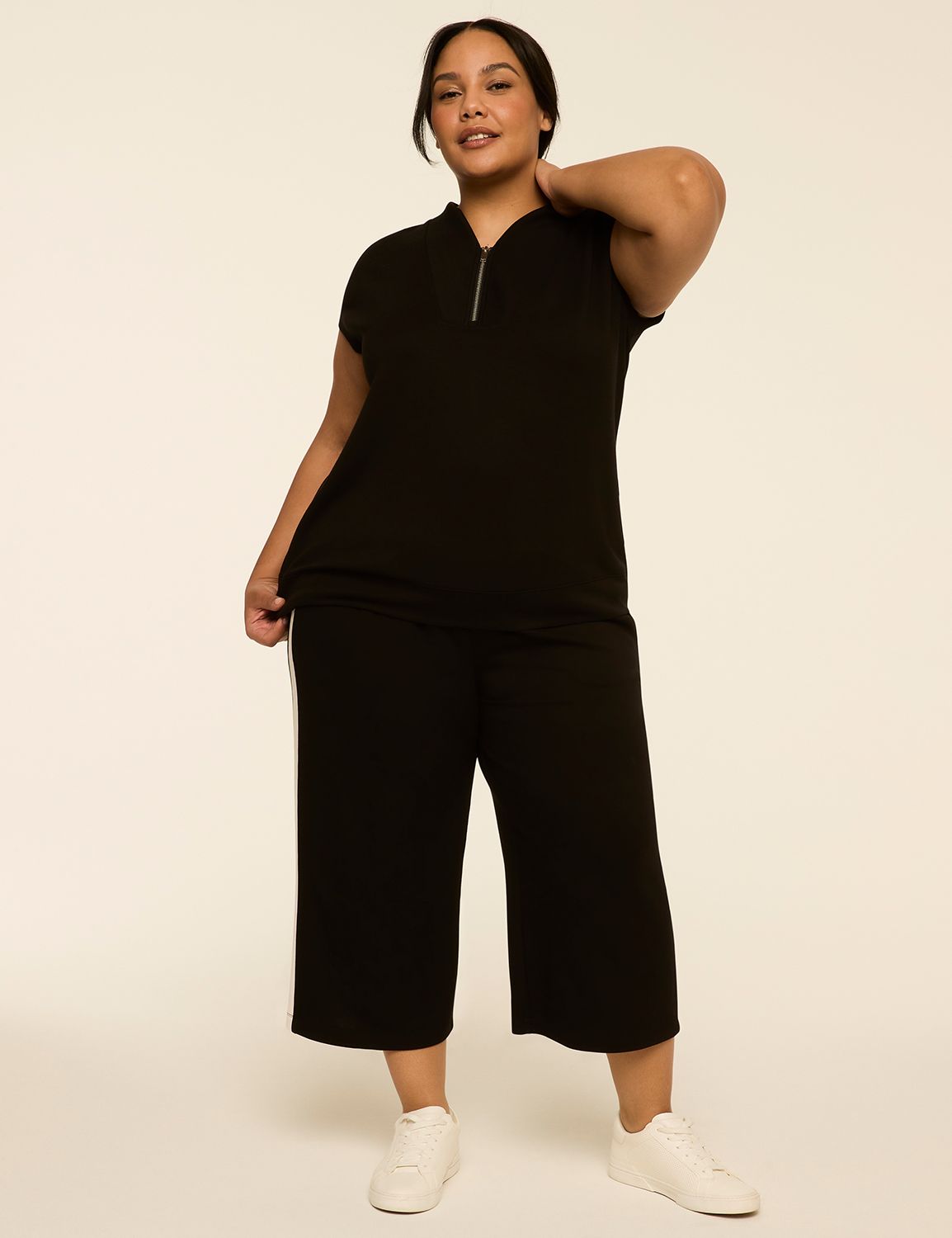 LIVI Short Sleeve Journey Half zip Product Image 3