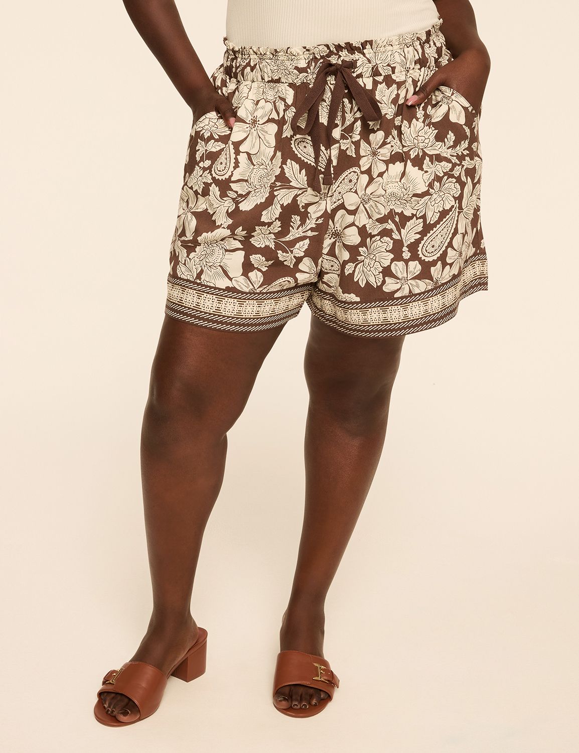Printed Relaxed Pull-On 5.5&rdquo; Short