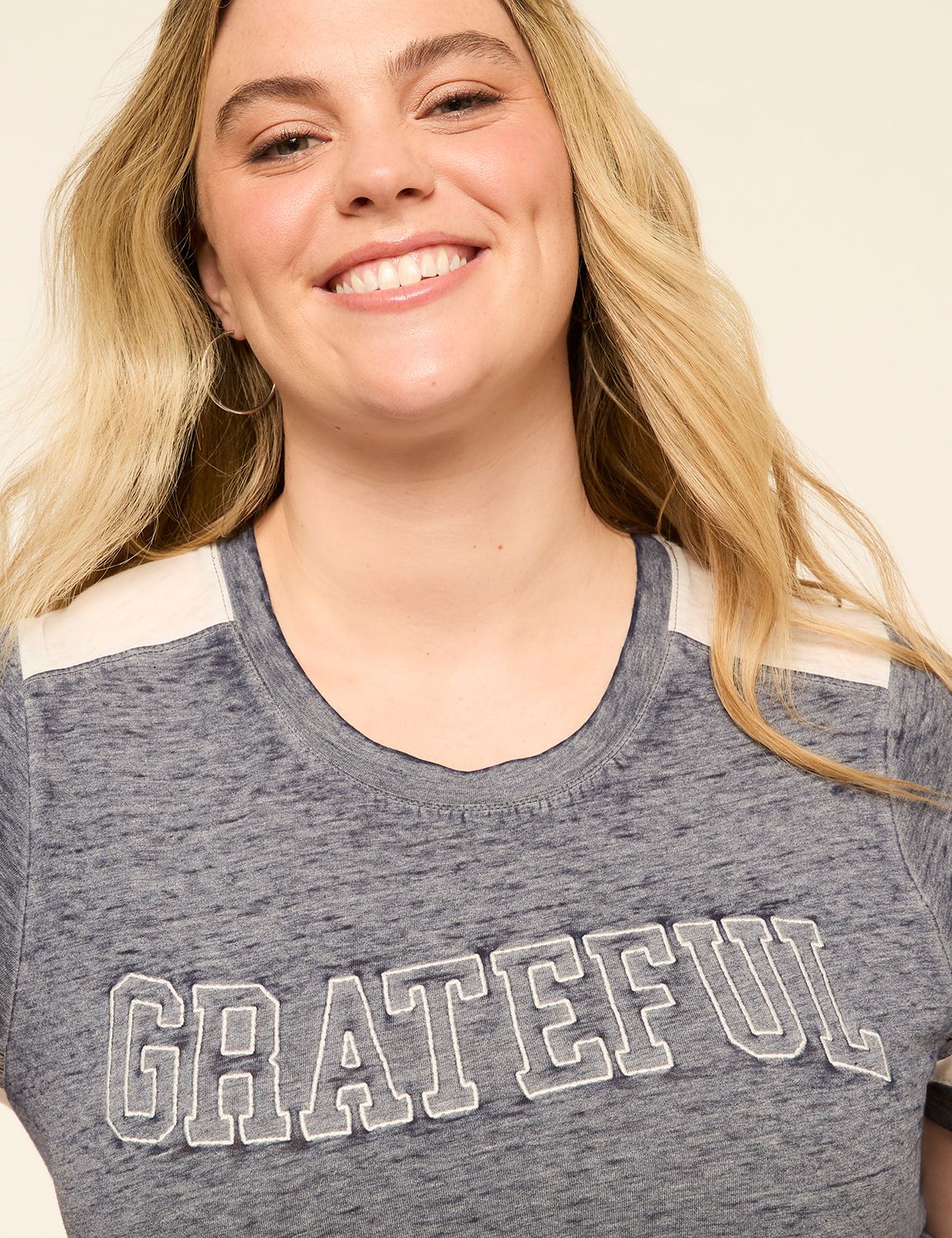 NEW Short Sleeve Crew Neck Tee Grap Product Image 4